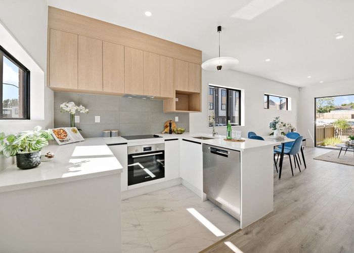  at 4-21 Tokarewa Close, Mount Wellington, Auckland City, Auckland