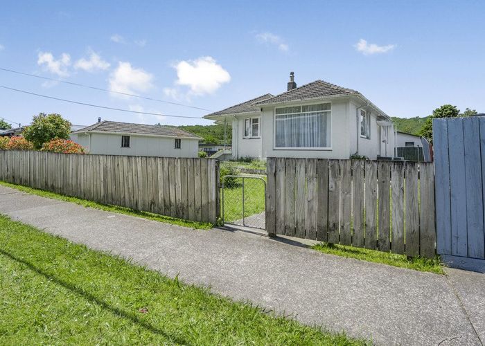  at 21 Rawhiti Street, Stokes Valley, Lower Hutt