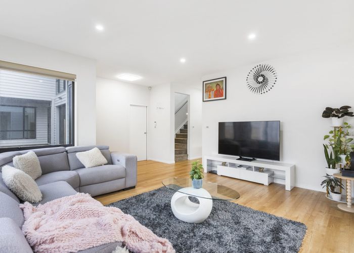  at 8C Ruahine Street, Avondale, Auckland