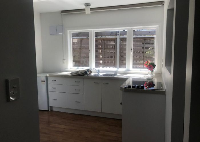  at Flat/8 Boyd Ave, Mangere Bridge, Manukau City, Auckland