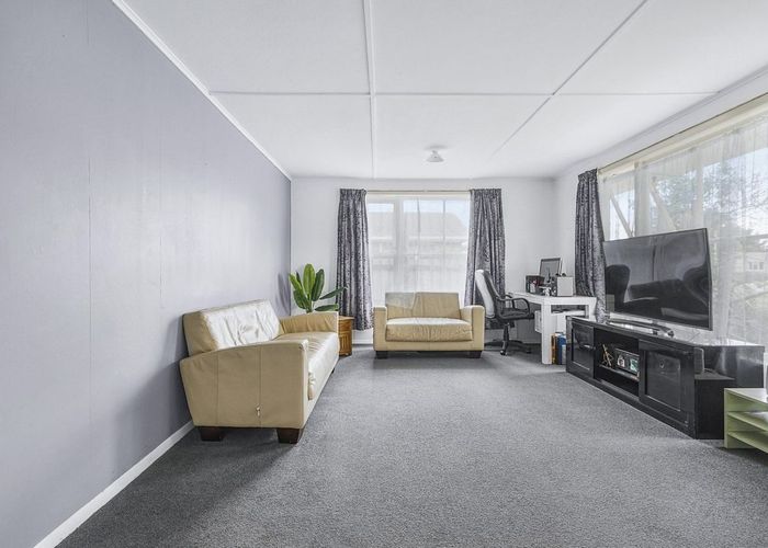  at 3 Breidis Place, Chartwell, Hamilton
