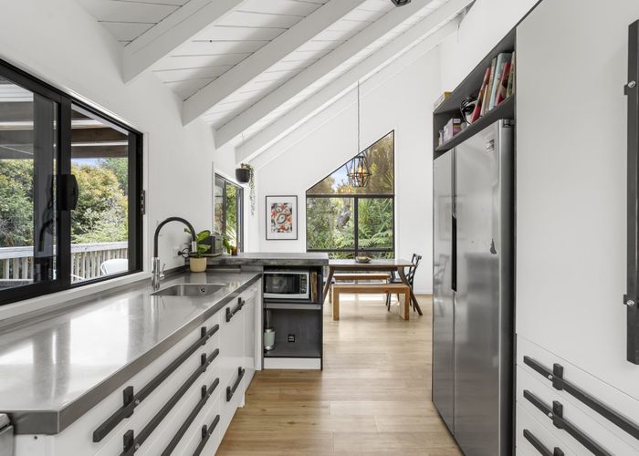  at 43 Phillip Avenue, Glen Eden, Auckland