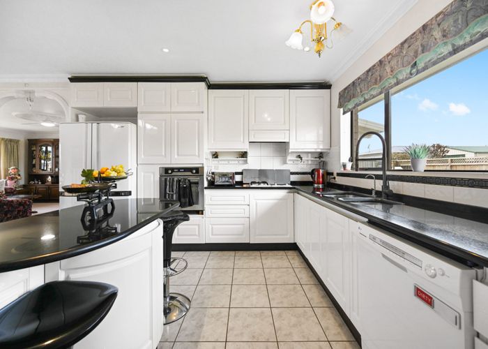  at 14 Colstone Street, Glenview, Hamilton