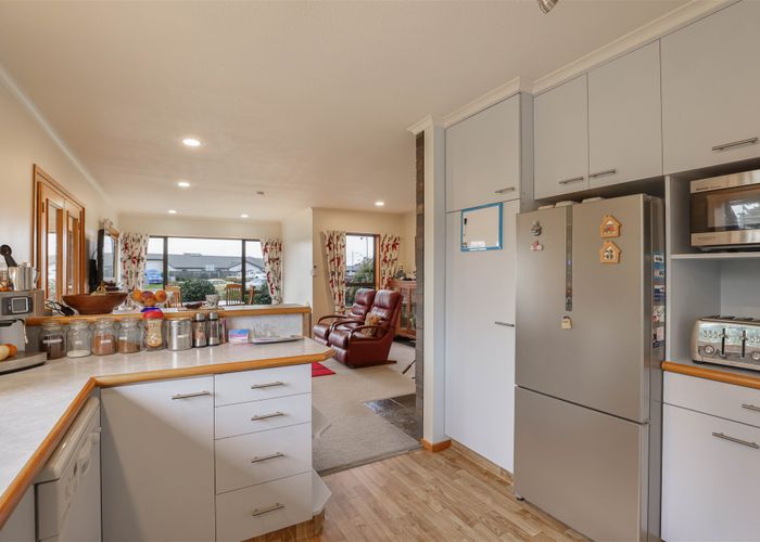  at 8 Balmoral Place, Allenton, Ashburton