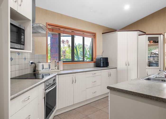  at 24 Nielsen Gardens, Rototuna, Hamilton, Waikato
