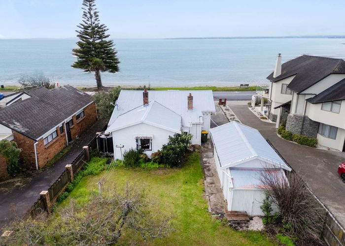  at 9 The Esplanade, Eastern Beach, Manukau City, Auckland