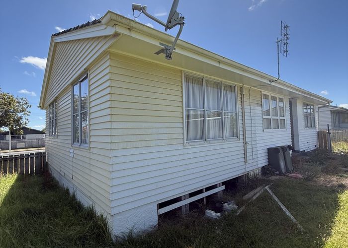  at Mangere East, Manukau City, Auckland
