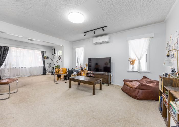  at 73 Oakdale Road, Mount Roskill, Auckland City, Auckland