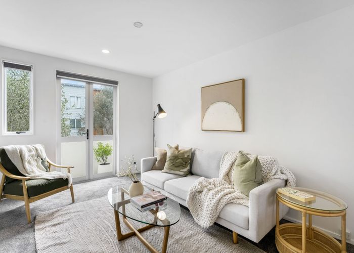  at 107 Albionvale Road, Glen Eden, Auckland