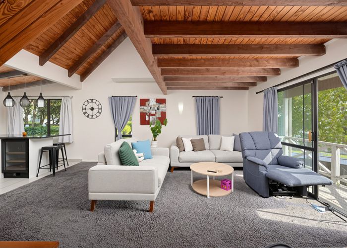  at 2 Raelene Place, Massey, Waitakere City, Auckland