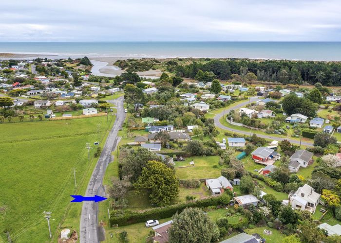  at 664 Waikawa Beach Road, Waikawa Beach