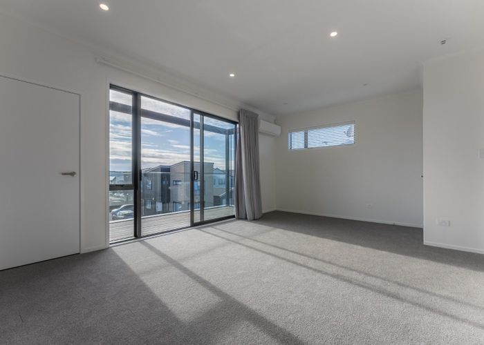  at 17/1  Scott Road, Hobsonville, Waitakere City, Auckland