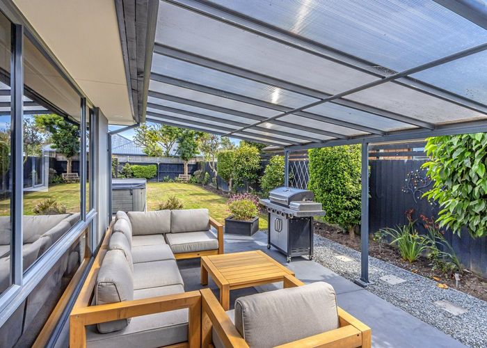  at 142 Inwoods Close, Parklands, Christchurch