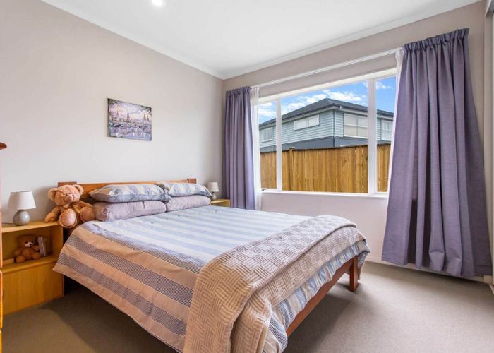  at 37 Stranraer Crescent, Wattle Downs, Manukau City, Auckland