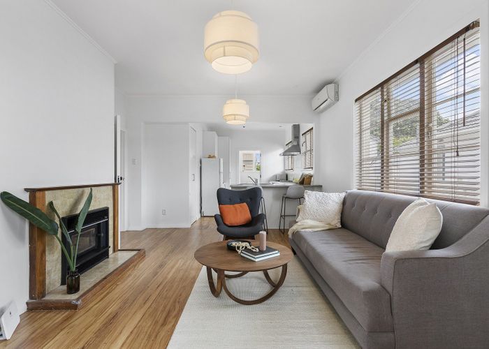  at 4 Grove Road, Sandringham, Auckland