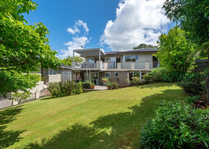  at 8 Kilduff Place, Mairangi Bay, North Shore City, Auckland