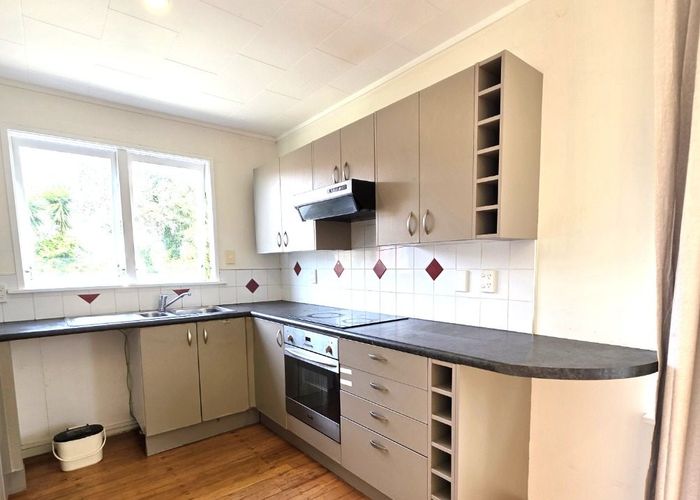  at 54 Forest Hill Rd, Henderson, Waitakere City, Auckland