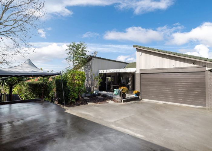  at 127 Oaktree Avenue, Browns Bay, North Shore City, Auckland
