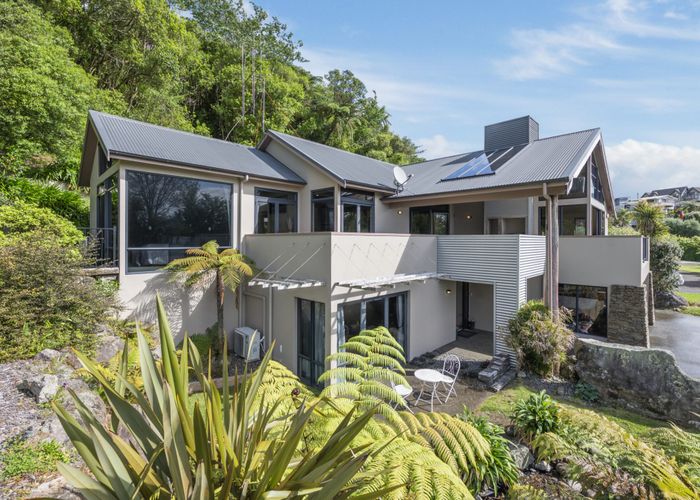  at 11 Gemini Place, Kawaha Point, Rotorua