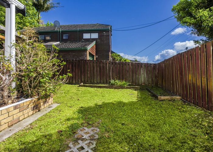  at 2/189 Onewa Road, Birkenhead, North Shore City, Auckland