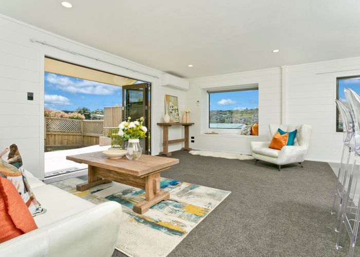  at 2/20 Fernlea Rise, Bayview, Auckland