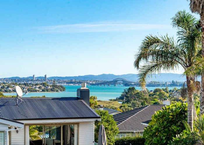  at 283 Lake Road, Belmont, North Shore City, Auckland