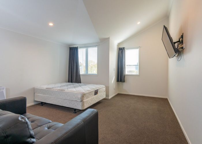  at 1/9 Hibiscus Avenue (Room C), Hamilton Lake, Hamilton, Waikato