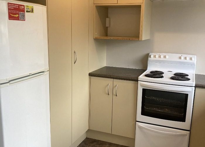  at 5C Snead Place, Hamilton East, Hamilton