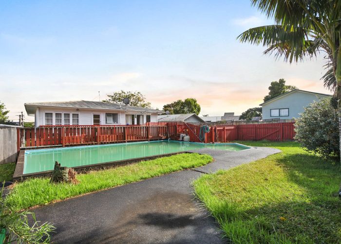  at 25 Blacklock Avenue, Henderson, Waitakere City, Auckland