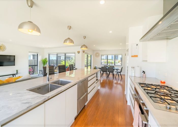  at 112 Riverstone Drive, Riverstone Terraces, Upper Hutt