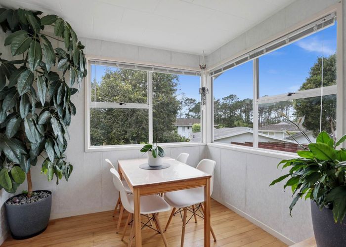  at 7 Temuri Place, Glendene, Waitakere City, Auckland