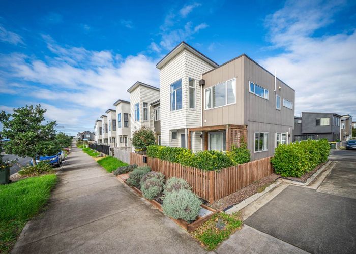  at 3 Tahingamanu Road, Hobsonville, Waitakere City, Auckland