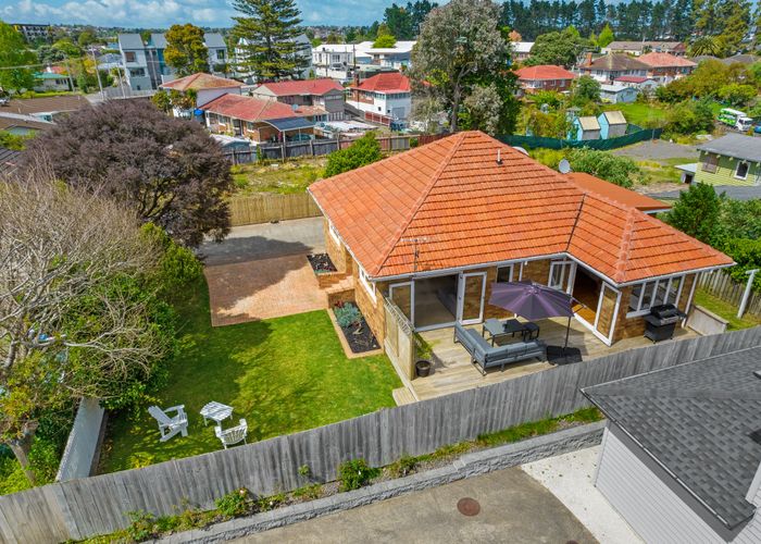  at 4A Larch Street, Avondale, Auckland