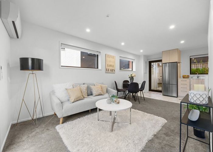  at 4/14 Wilsher Crescent, Henderson, Waitakere City, Auckland