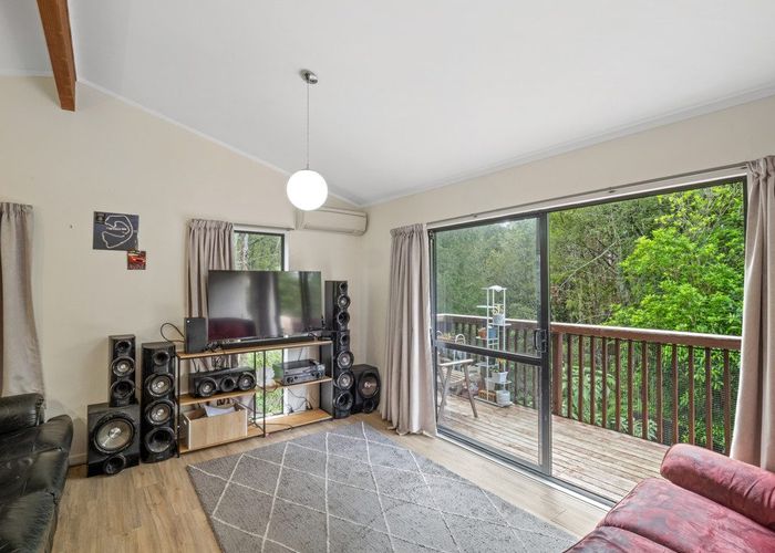  at 2/30 Anne McLean Drive, Glenfield, North Shore City, Auckland