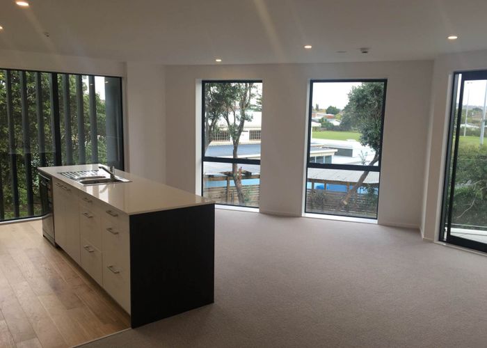 For rent 79/8 Thompson Park Road, Mount Wellington, Auckland City