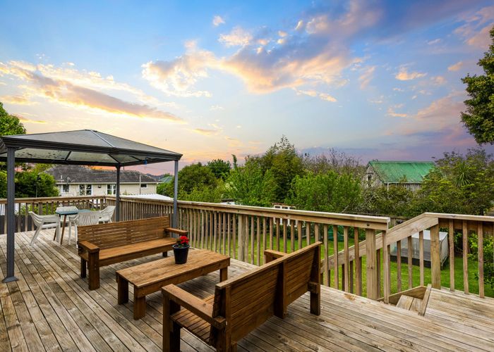  at 4 Macrocarpa Place, Ranui, Waitakere City, Auckland