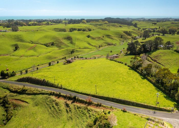  at 7 Dorset Road, Hillsborough, New Plymouth