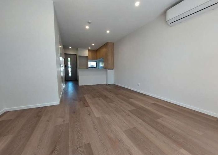  at 6 Selo Street, Glen Eden, Waitakere City, Auckland