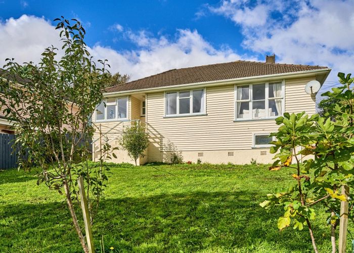  at 83 Bell Street, Tawa, Wellington