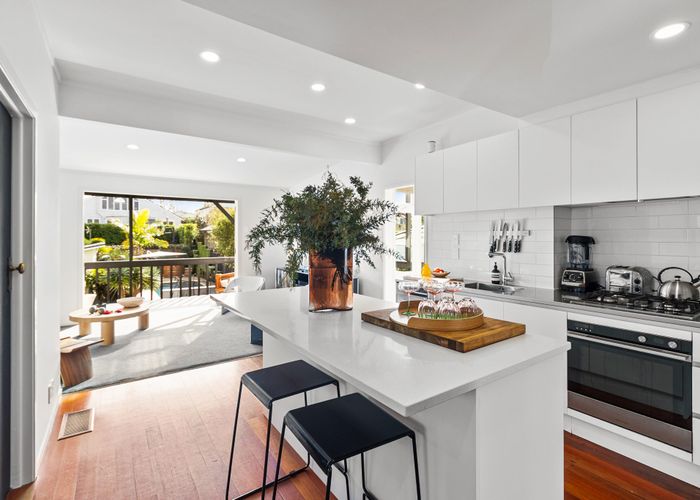  at 22 Seacombe Road, Point Chevalier, Auckland City, Auckland