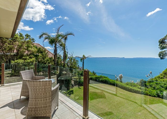 Free property data for 24 Cliff Road, Torbay, Auckland homes.co.nz