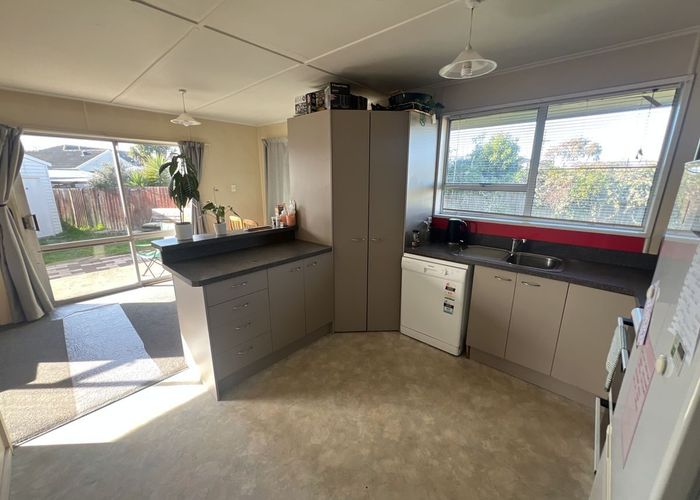  at 25B Medina Crescent, Parklands, Christchurch City, Canterbury