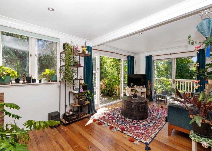  at 52 Opanuku Road, Henderson Valley, Auckland