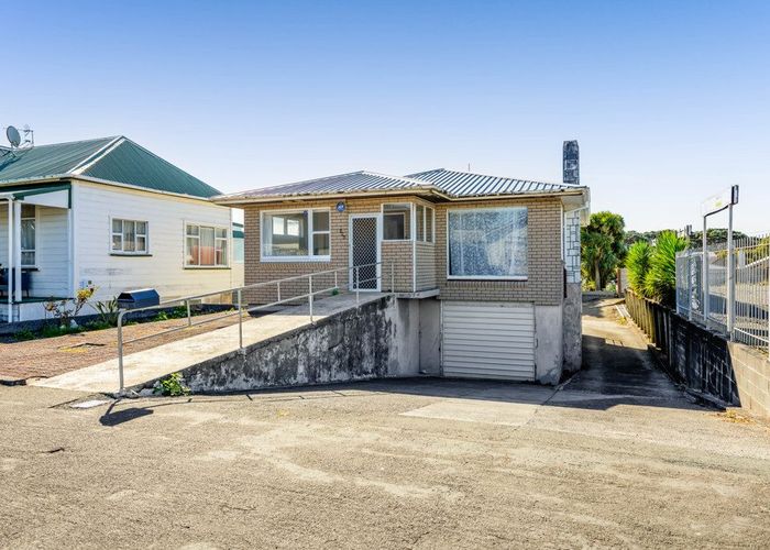  at 194 Saint Aubyn Street, New Plymouth, New Plymouth, Taranaki