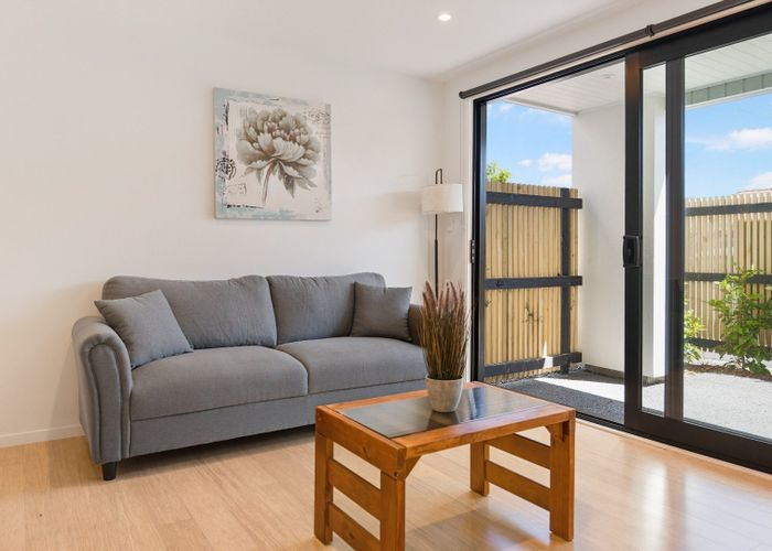  at 1/200 Knights Road, Hutt Central, Lower Hutt