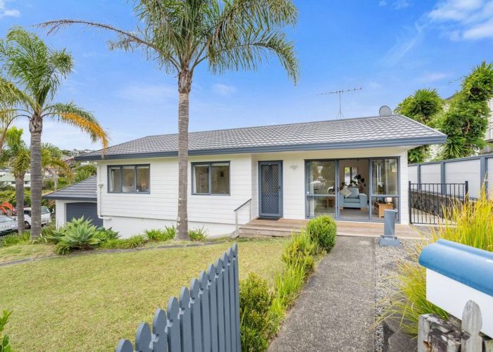  at 1/6 Knott Road, Stanmore Bay, Whangaparaoa