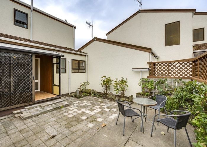  at 2/12 Lannie Place, Greenmeadows, Napier, Hawke's Bay