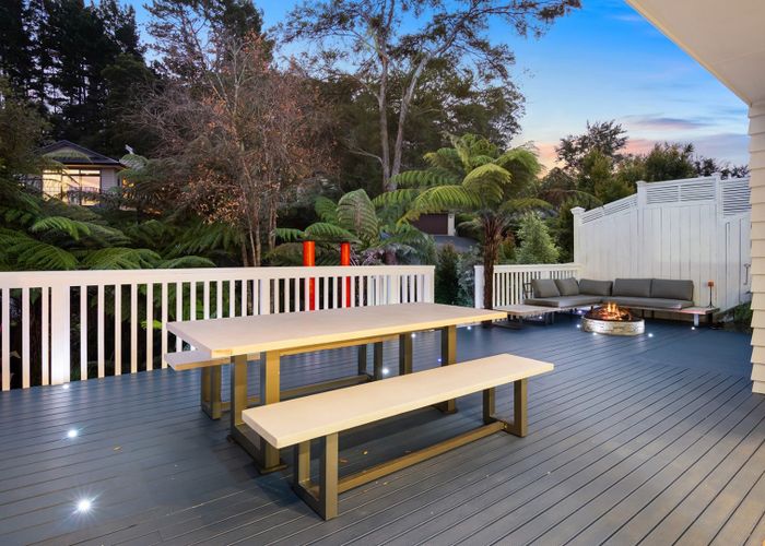  at 8 Wychwood AVE, Henderson, Waitakere