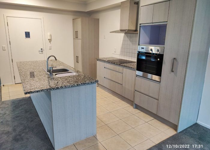  at 10/130 Stancombe Road, Flat Bush, Auckland